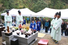 이성계가 꿈속에서 금 잣대 받은 진안 마이산서 산신제 올려