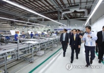 丁의장, 러 삼성전자 공장 방문…기업활동이 국가신인도 높여