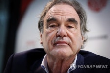 [부산영화제] 올리버 스톤 "영화가 세상을 유연하게 만든다"