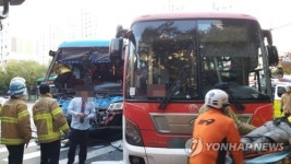 출근 시간 광역버스·통근버스 쿵…승객 25명 부상