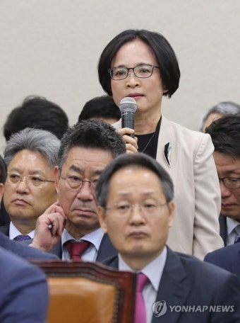 감청 프로그램 관련 답변하는 조현숙 소장