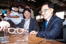 유영민 장관, 4차산업혁명 메이커스 현장방문