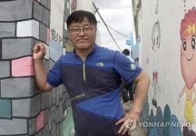 고창 '책이 있는 풍경'의 박영진 대표