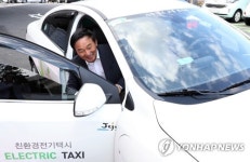 업무용 택시 이용하는 원희룡 제주지사