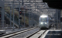 진부역 들어오는 원강선 열차