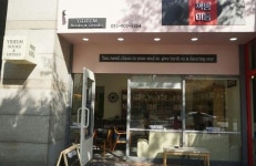 책방 연 김이듬 시인 시민과 문인 경계 허무는 자리 됐으면