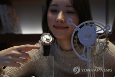 브레게 시계 마린 에콰시옹 마샹 5887