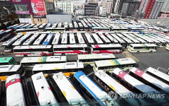 멈춰선 부산경남 시외버스