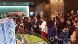 북적이는 전하KCC스위첸 견본주택