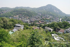 [가을엔 한양도성] 시간도 멈춘 성곽마을…도시재생으로 날갯짓