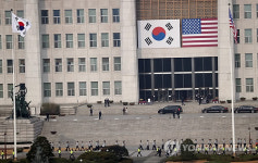 국회 본관 앞 경계 강화