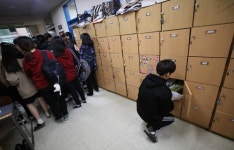 [사진톡톡] 수능 코앞, 긴장과 정숙의 학원교실