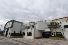 부산 무지개공단에 홍티마을 예술촌 문 열었다