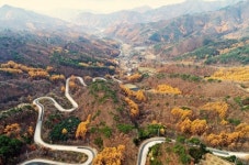 [카메라뉴스] 가을 끝자락…스물네 구비 영동 도마령의 단풍