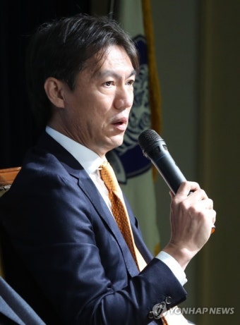 각오 밝히는 축구협회 홍명보 신임 전무