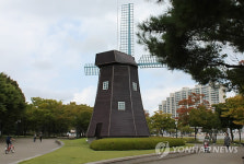 울산 수은주 뚝 올가을 첫 영하…공원·유원지 한산