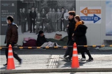 부산역 광장 개발에 노숙인 관련 민원 증가…대책 없나