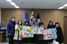 학교 폭파 협박범 잡은 경찰에 초등생들 감사의 손편지
