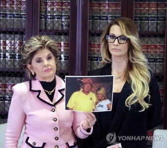 WP, '트럼프 성추문' 집중 조명…백악관 
