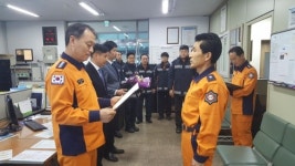 3층서 뛴 남매 맨손으로 받은 소방관…LG의인·소방청장상(종합)