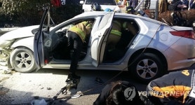 화물차 피하려다가 중앙선 넘어