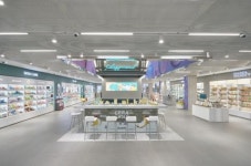 올리브영 명동본점, 개점 5주년 맞아 새 단장