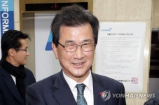 성과 평가회 마친 이시종 지사