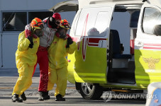 부상자 이송은 신속하게