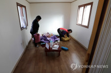 지진 이재민들이 생활할 임시주택