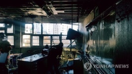 까맣게 변해버린 초등학교 교실