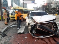 오산 한전사거리서 통근버스·SUV 차량 충돌…6명 경상