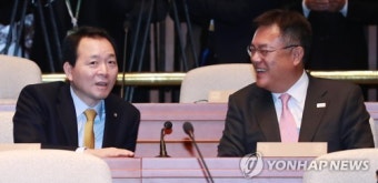 대화하는 성일종-정진석