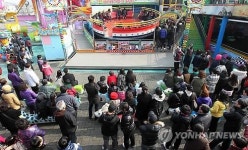 놀이기구 사고 난 인천 월미도…성탄 특수 놓칠까 전전긍긍