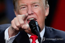 미일 국민 절반 이상 트럼프 인상 나쁘다
