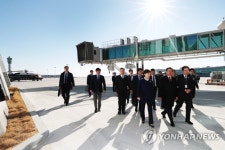 문 대통령, '인천국제공항 제2터미널 관제센터로'