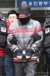 경찰서 나오는 용인 일가족 살해범