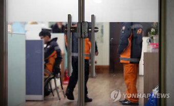 경찰 충북도소방본부 상황실·제천소방서 압수수색(2보)