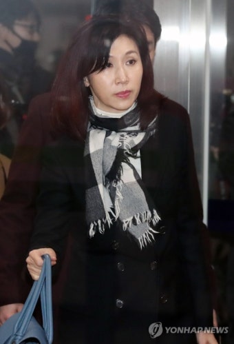 이혼소송 조정기일 출석하는 노소영 아트센터 나비 관장