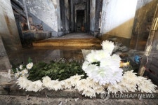 어머니 모시고 제주 가려했는데…여관참사 눈물의 장례(종합)