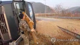 육군 제23사단 행정보급관, 교통사고자 구조