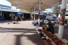 [카메라뉴스] 동장군 맹위…무주 장날 썰렁한 장터