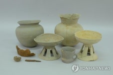 호남서 가야유적 또 나왔다…구례 섬진강변서 무덤 확인