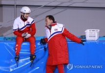 이야기 나누는 윤철-정광범