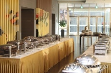 북한 응원단 묵을 인제 스피디움 호텔 식당