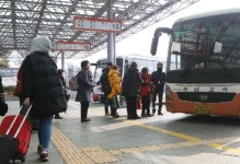 가자 고향으로… 인천 버스터미널 귀성객 북적