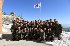 이왕근 공군총장, 하늘 아래 첫부대 장병들과 떡국