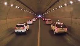 귀경길 터널서  모세의 기적… 교통사고 환자 무사히 이송