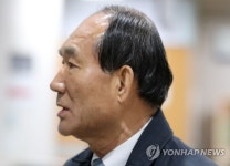 박승춘 첫 공판준비기일 출석