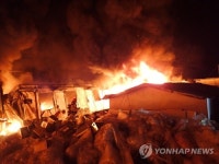 금산 그릇 공장서 불…인명피해 없어