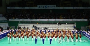 [올림픽] 북 응원단, 원주에서 공연